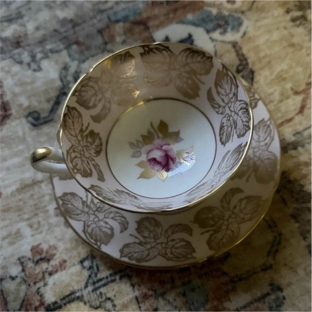Royal Grafton Bone China Floral Gold Trim Tea Cup & Saucer Set England K-6781